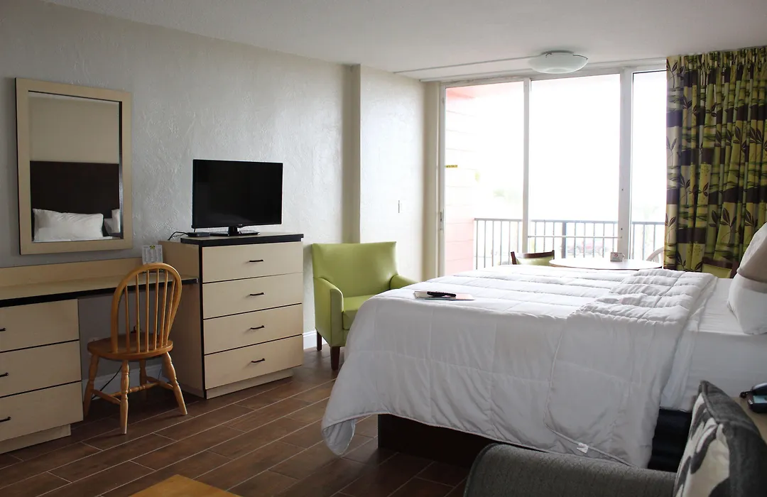 Cove Motel Oceanfront-1